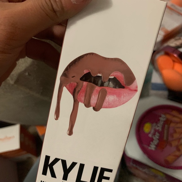 Authentic Kylie lip kit in the shade exposed. - Picture 1 of 2